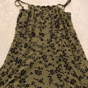 𝗦𝗛𝗘𝗜𝗡 𝗙𝗹𝗼𝗿𝗮𝗹 𝗟𝗲𝘁𝘁𝘂𝗰𝗲 𝗧𝗿𝗶𝗺 𝗖𝗮𝗺𝗶 𝗗𝗿𝗲𝘀𝘀